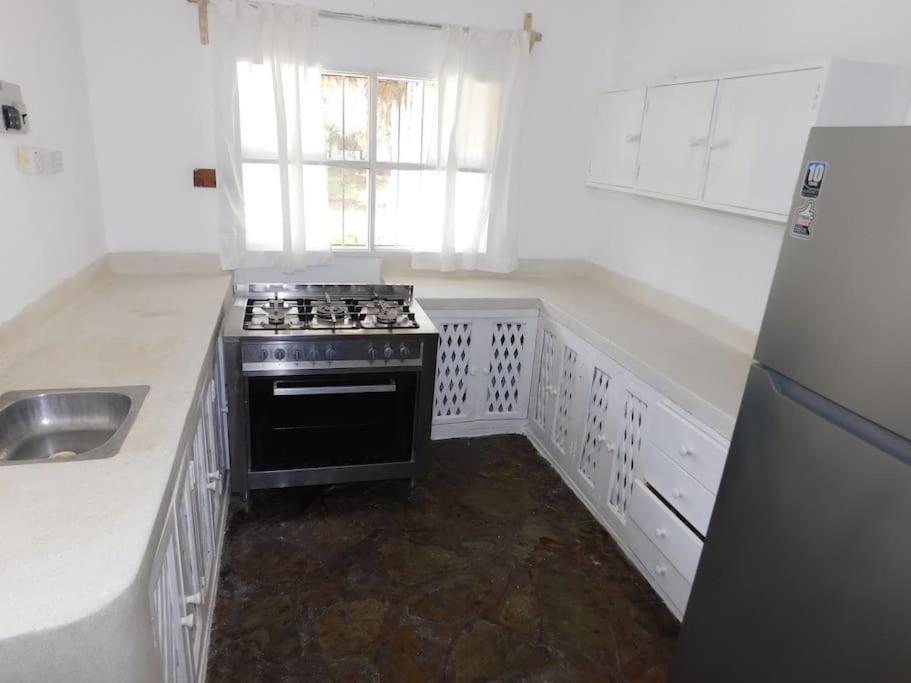 Holiday Home In Malindi Mambrui エクステリア 写真
